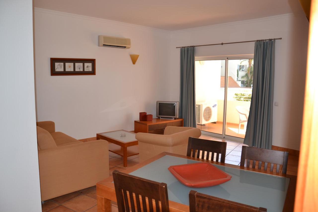 Bel Appartement Au Bord De La Mer De Porto De Mos Лагос Екстериор снимка