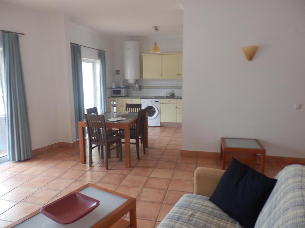 Bel Appartement Au Bord De La Mer De Porto De Mos Лагос Екстериор снимка