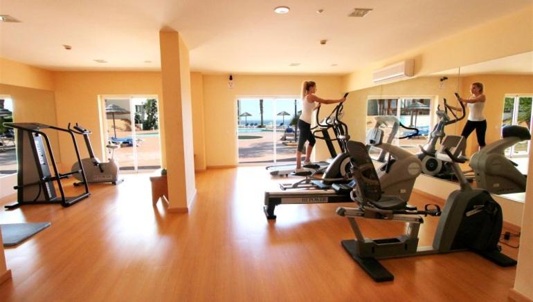 Bel Appartement Au Bord De La Mer De Porto De Mos Лагос Екстериор снимка